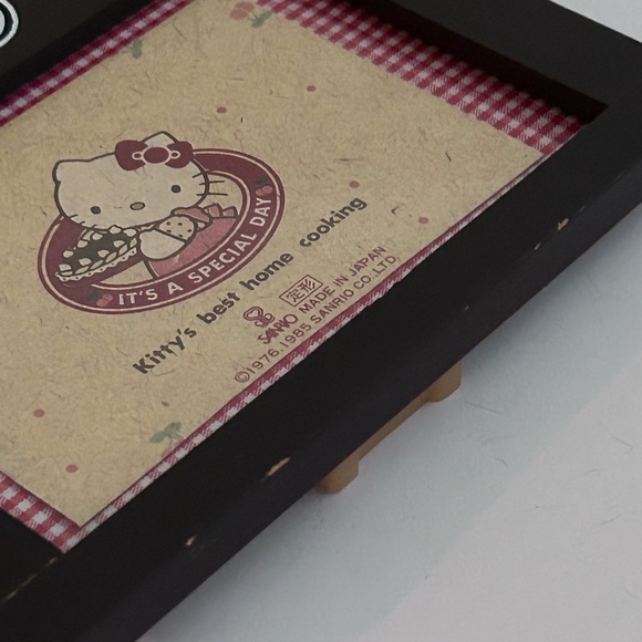Vintage Hello Kitty Wooden Picture Frame Sanrio 1990  Holds Photo 4.5x3.25 inch - Picture 6 of 12